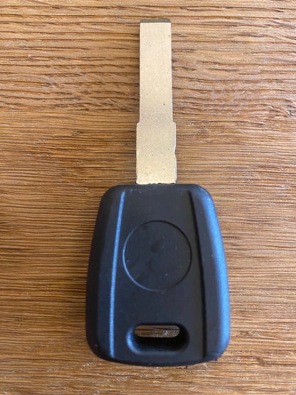 Autoschlüssel Leergehäuse mit Rohling geeignet für FIAT